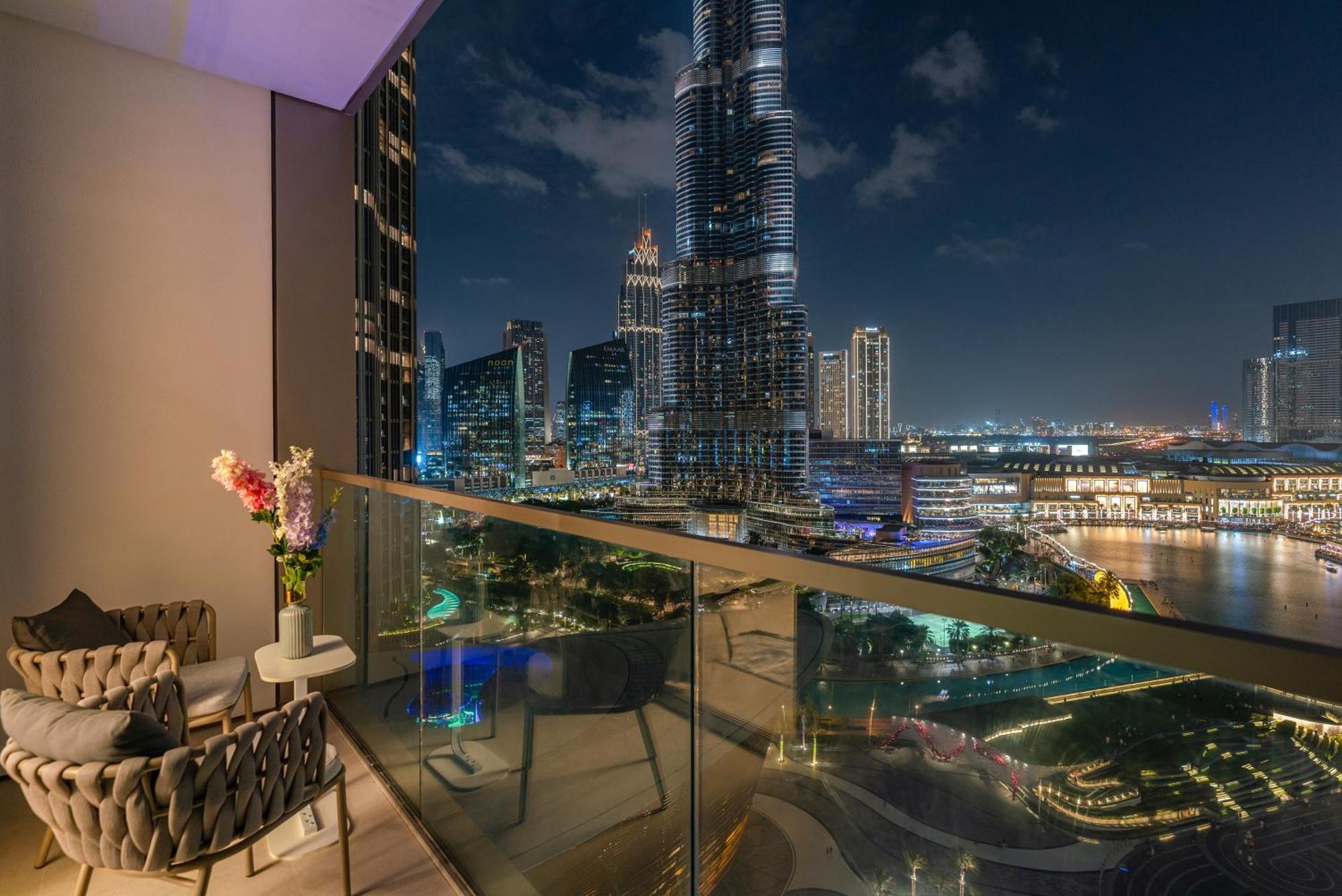 The View Of A Lifetime - Luxury Living With Full Burj Khalifa & Fountain Show - 1702 * دبي